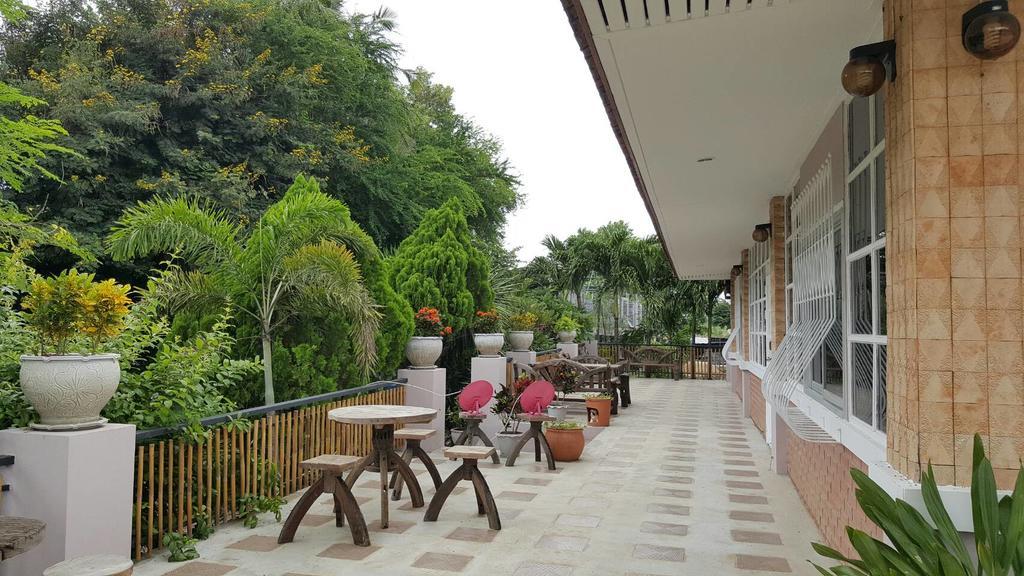 Baan Suan Geb Tawan Hotel Lopburi Kültér fotó